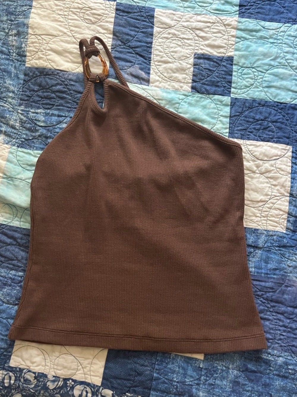 Kookai Brown One-Shoulder Ribbed Tank with Tortoiseshell Ring